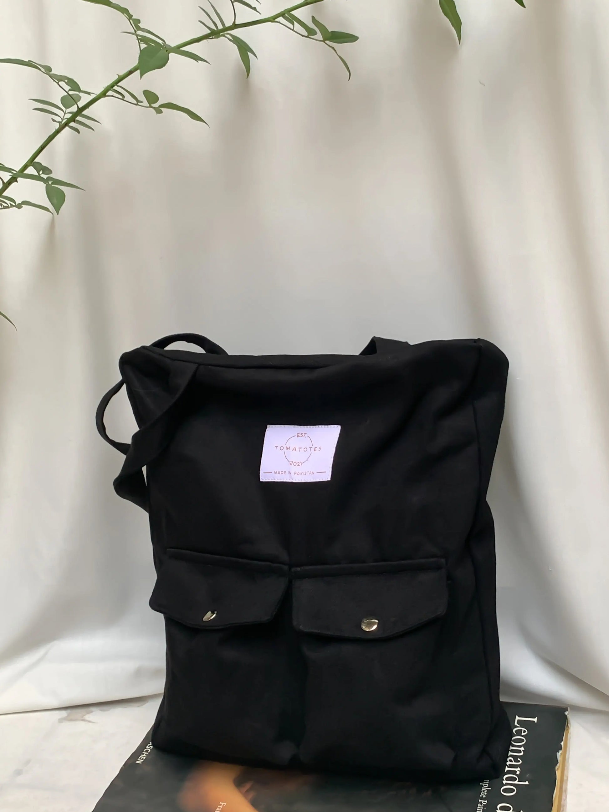 Black Denim Zipped Tote Bag tomatotes.co